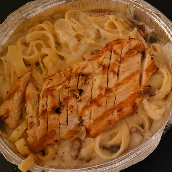Sarina's Italian Kitchen - Chicken alfredo. Missing the broccoli in the description. - Italian Near Me - Lincoln City, Oregon Sarina's Italian Kitchen - Chicken alfredo. Missing the broccoli in the description. - Italian Near Me - Lincoln City, Oregon