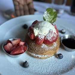B&B Butchers & Restaurant - Warm butter cake is sooooo good