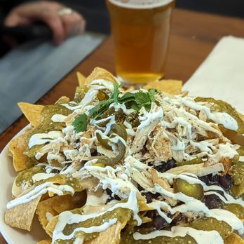 Migration Brewing - Williams - a plate of nachos - Brewpubs Near Me - Portland, Oregon