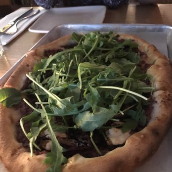 Double Zero - Arugula fig pizza - Pizza Near Me - New York, New York