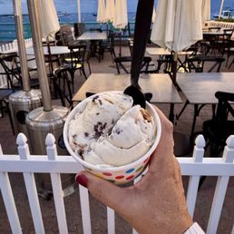 Peanut Butter chocolate banana ice cream Peanut Butter chocolate banana ice cream