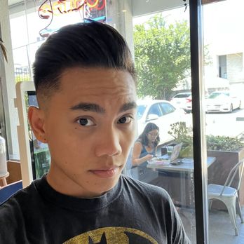 Eddie's Edition - Pasadena - Front slick - Barbers Near Me - Pasadena, California Eddie's Edition - Pasadena - Front slick - Barbers Near Me - Pasadena, California