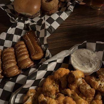 Quarry House Tavern - Dive Bars Near Me - Silver Spring, Maryland