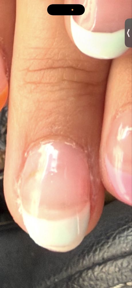 Sky Nails Logo
