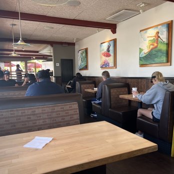 Habit Burger & Grill - Seating - Burgers Near Me - Santa Barbara, California Habit Burger & Grill - Seating - Burgers Near Me - Santa Barbara, California