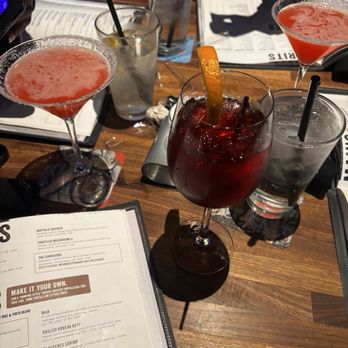 Yard House - New American Near Me - Springfield, Virginia