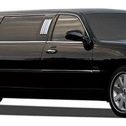 Foothills Limousine - Our black Lincoln Millennium stretch limousine. Seats 10 people.