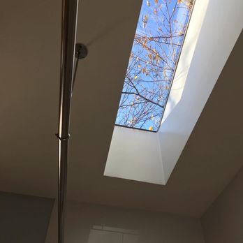 Crowne Pointe Historic Inn - Jetted Tub Skylight. - Bed & Breakfast Near Me - Provincetown, Massachusetts