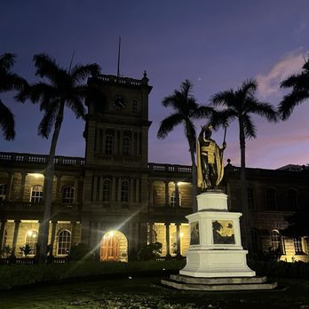 Honolulu Haunts - Statue - Walking Tours Near Me - Honolulu, Hawaii Honolulu Haunts - Statue - Walking Tours Near Me - Honolulu, Hawaii