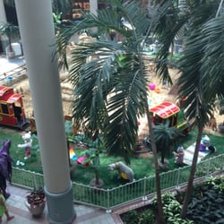 Savannah Mall - Train rides.