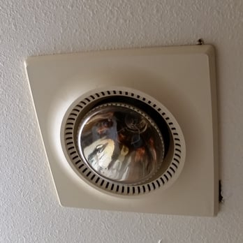 Rory and Ryan Inn - There was a hole in the ceiling around the light that was leaking aome kind of dirt from above. - Hotels Near Me - Hines, Oregon Rory and Ryan Inn - There was a hole in the ceiling around the light that was leaking aome kind of dirt from above. - Hotels Near Me - Hines, Oregon