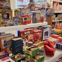 Toy Crazy - Interior