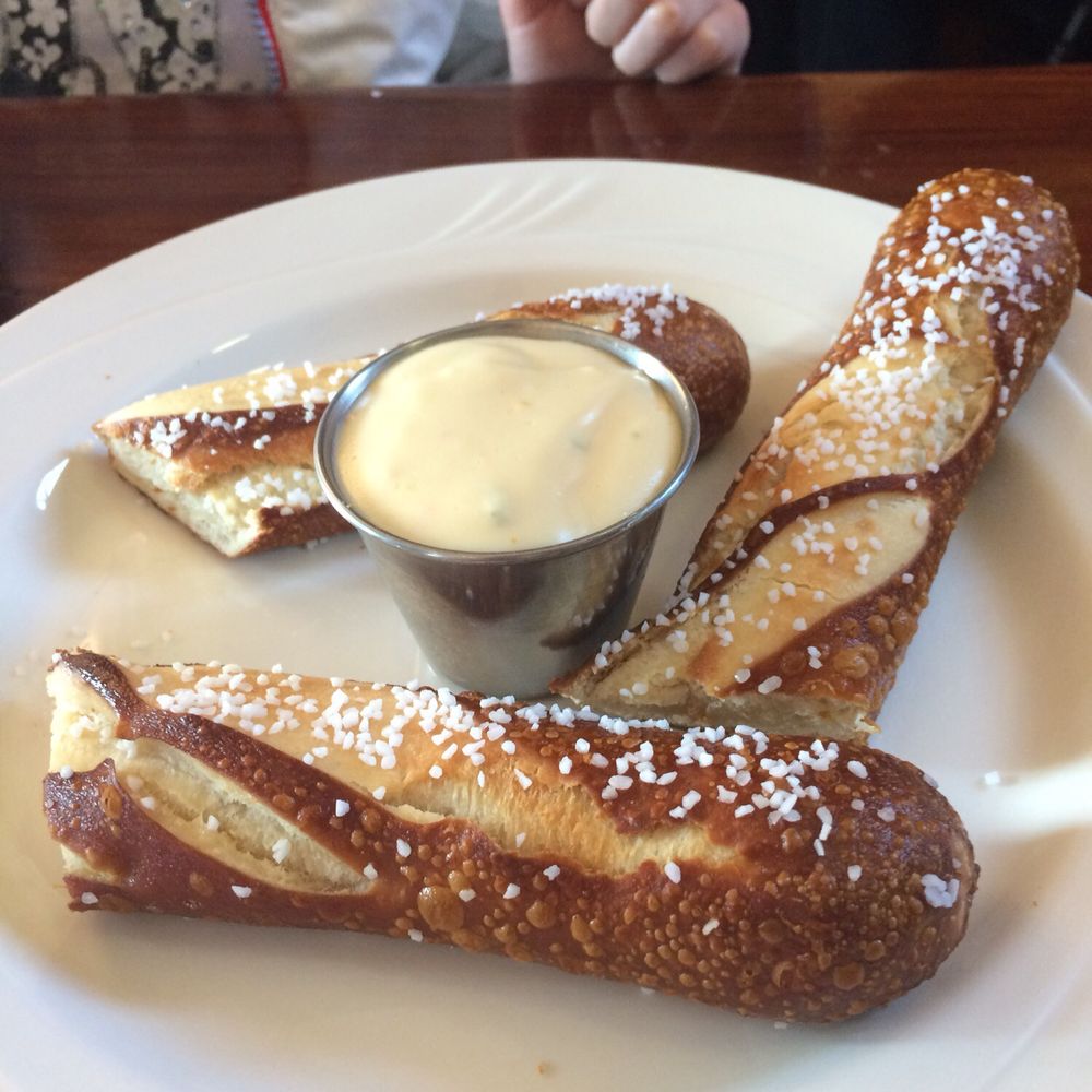 Vintage Restaurant - Pretzel appetizer (missing a pretzel or two) - New American Near Me - Hermann, Missouri Vintage Restaurant - Pretzel appetizer (missing a pretzel or two) - New American Near Me - Hermann, Missouri