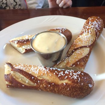 Vintage Restaurant - Pretzel appetizer (missing a pretzel or two) - New American Near Me - Hermann, Missouri Vintage Restaurant - Pretzel appetizer (missing a pretzel or two) - New American Near Me - Hermann, Missouri