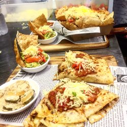 Los Santos - Flaming goodies, epic food