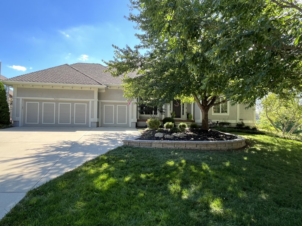 Grade-A Tree Care - tree service in Grandview, MO