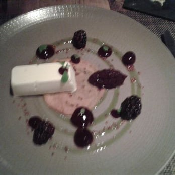 Vanilla Black - Brie Ice Cream and Poached Blackberries - Vegetarian Near Me - London, XGL