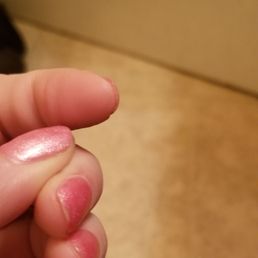 My chipped shellac manicure after 4 days. My chipped shellac manicure after 4 days.