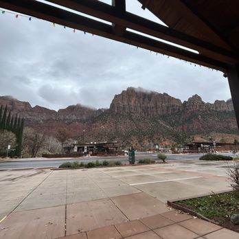 Flanigan's Resort - View from the lobby doors - Resorts Near Me - Springdale, Utah