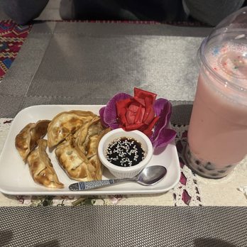 Sabai Jai Thai - Chicken potstickers & strawberry bobo smoothie - Thai Near Me - Ogden, Utah Sabai Jai Thai - Chicken potstickers & strawberry bobo smoothie - Thai Near Me - Ogden, Utah