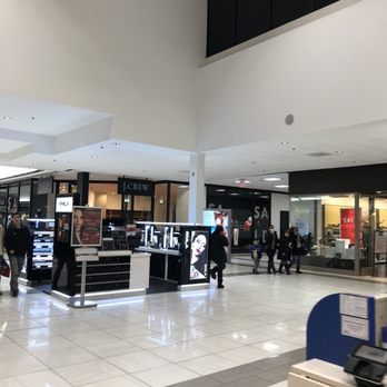 Willowbrook Mall - Shopping Centers Near Me - Wayne, New Jersey