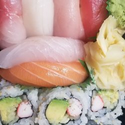 Kiku Sushi & Poke - Sushi lunch