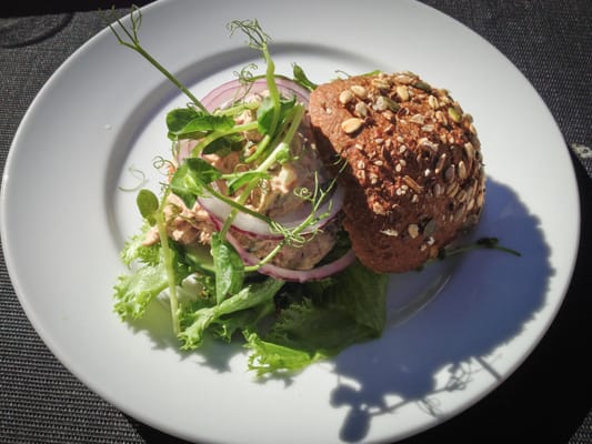 Flickorna Helin by null