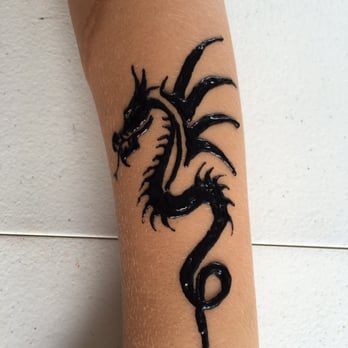 Aubra Amazing Artist - Dragon was freehand from a picture off the internet. - Henna Artists Near Me Aubra Amazing Artist - Dragon was freehand from a picture off the internet. - Henna Artists Near Me