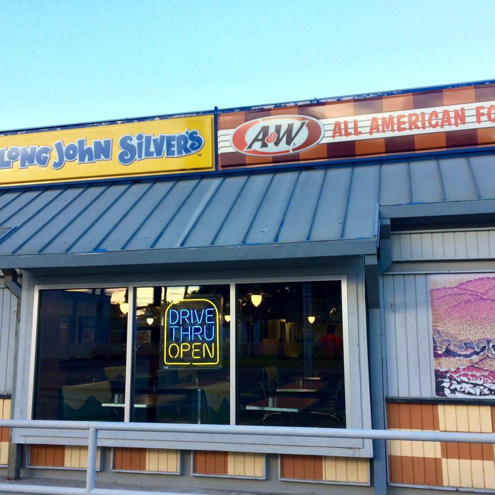 Long John Silver's - Front of restaurant. A combination Long John Silver's / A&W - Seafood Near Me - Del Rio, Texas