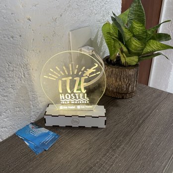Itzé Hostel - Receiving desk - Hostels Near Me - Isla Mujeres, ROO