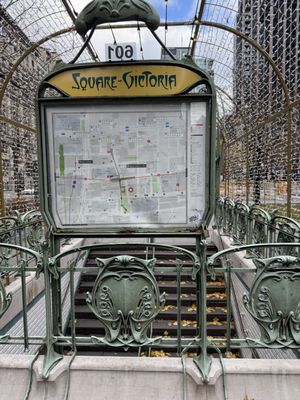 Montreal Eaton Centre by null