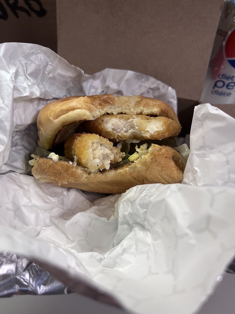 MRBEAST BURGER 180 Lees Avenue, Ottawa, Ontario Burgers