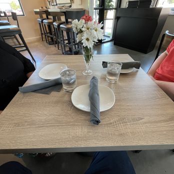 Homestyle Pizza - Beautiful Table Setup - Pizza Near Me - Schenectady, New York