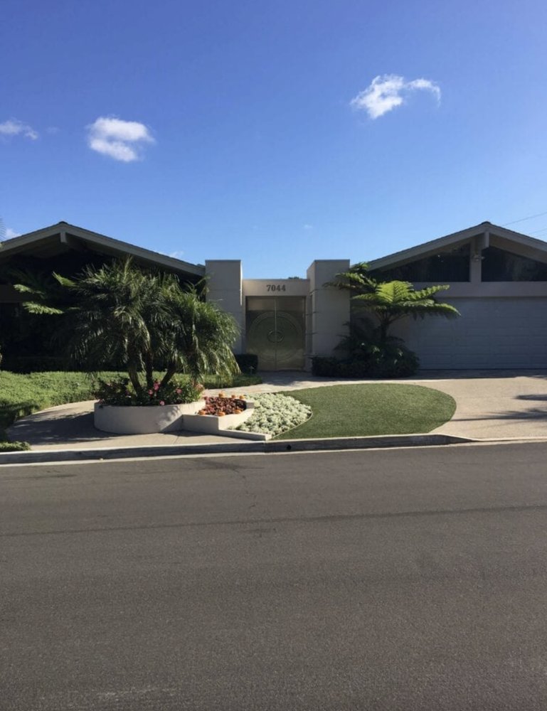 Slide of Dowell Construction