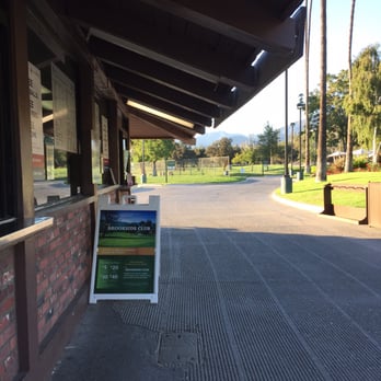 Brookside Golf Club - Snack Bar & Golf Equipment Rentals - Golf Near Me - Pasadena, California