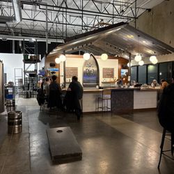 Steeplejack Brewing Company - Bar area