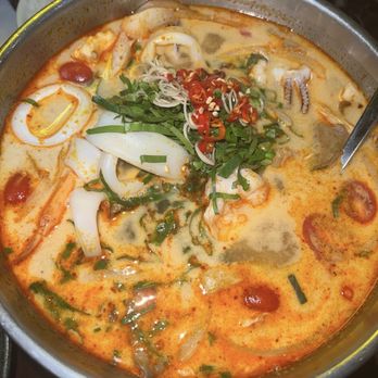 Soothr - Seafood Tom Yum hotpot - Thai Near Me - New York, New York