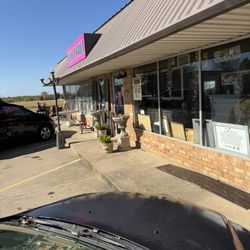 Velvet Grind - Front of store