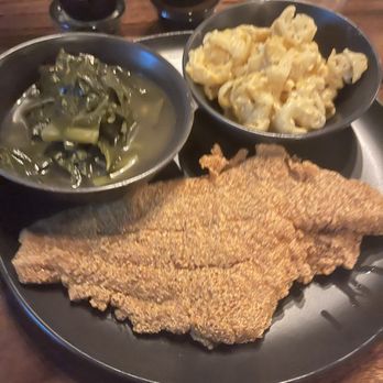 Brew City Kitchen and Cocktails - Greens good, Catfish ok and Mac & Cheese just nasty. It looks better than it tasted. - Soul Food Near Me - Dallas, Texas