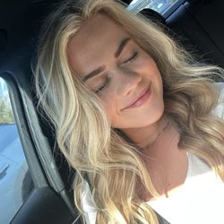 Olivia Poppy Salon - Face framing hi-lights