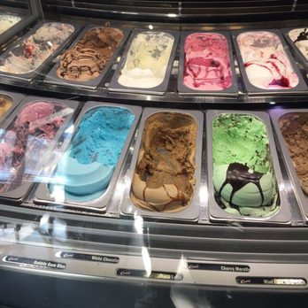Creams - Desserts Near Me - London, XGL