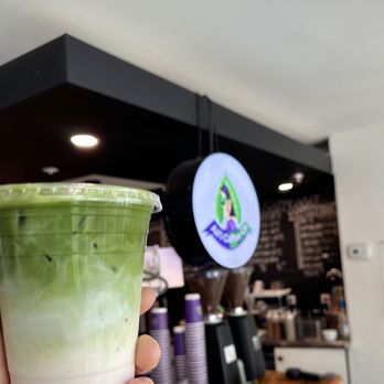 Ali'i Coffee Waikiki - Strawberry Matcha Latte - Sandwiches Near Me - Honolulu, Hawaii Ali'i Coffee Waikiki - Strawberry Matcha Latte - Sandwiches Near Me - Honolulu, Hawaii