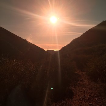 Ellie Lane Trail - Descending towards the Iron Mountain trailhead near the park n ride - Hiking Near Me - Poway, California