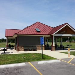 Hills Bark Park - Nice shelter area and large charcoal grill