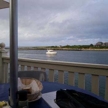Gosman's Lobster House & Clam Bar - Sushi Bars Near Me - Montauk, New York