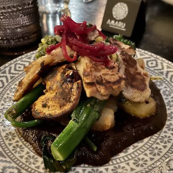 Amaru - mole y leon - Latin American Near Me - Chicago, Illinois