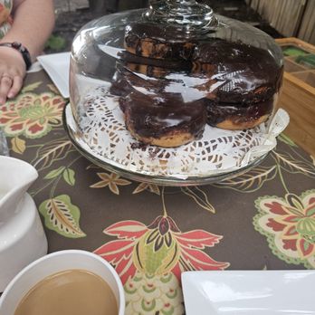 Grace Manor Bed and Breakfast - I told the owner that this anniversary was our Baker's Dozen, so she went out at 10:00PM to make sure we had 13 donuts for breakfast! - Bed & Breakfast Near Me - York, Pennsylvania Grace Manor Bed and Breakfast - I told the owner that this anniversary was our Baker's Dozen, so she went out at 10:00PM to make sure we had 13 donuts for breakfast! - Bed & Breakfast Near Me - York, Pennsylvania