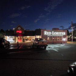 Red Lobster - Outside view off 104th Ave in Northglenn