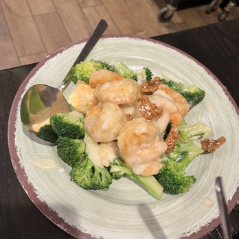Han Palace - R17. Crispy Walnut Shrimp - Dim Sum Near Me - McLean, Virginia Han Palace - R17. Crispy Walnut Shrimp - Dim Sum Near Me - McLean, Virginia