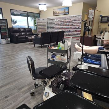Michael Nails & Spa - Nail Salons Near Me - Grover Beach, California